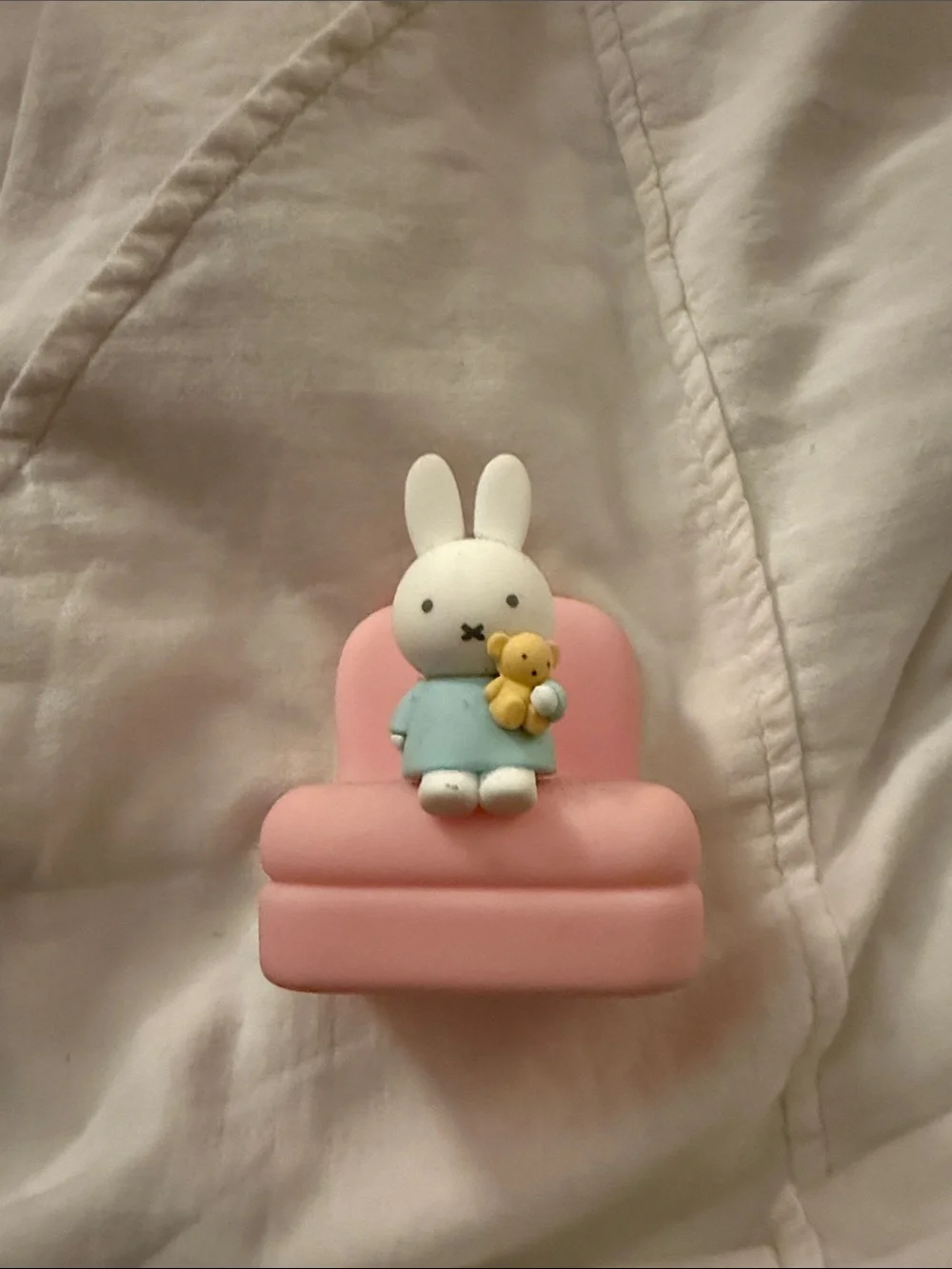 Miffy Phone Holder - Picture 1 of 2